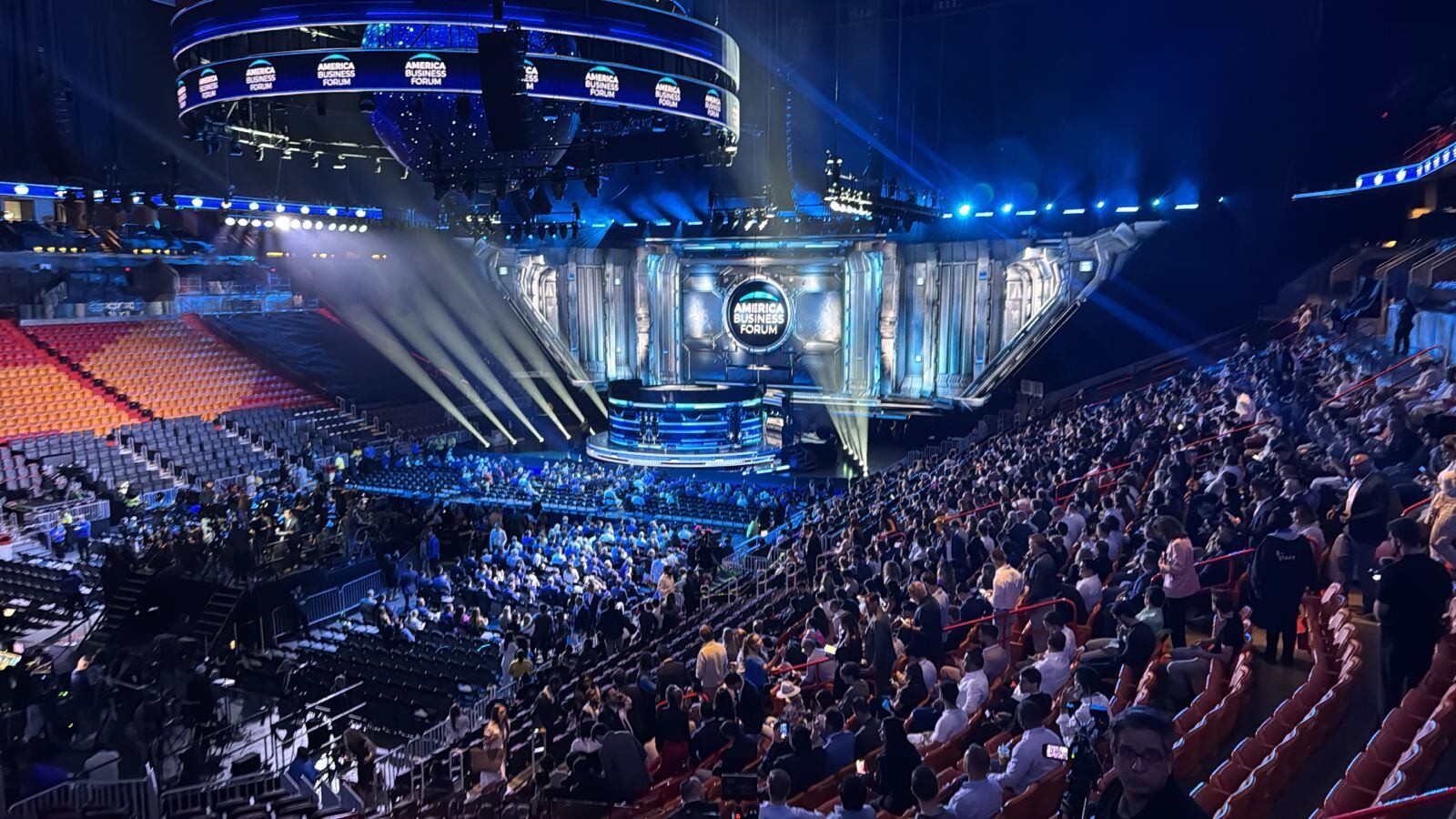 EN VIVO: se inicia el American Business Forum con la presencia de Trump, Milei, Machado y otras figuras internacionales