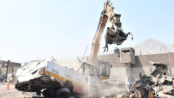 ATU chatarreó 33 vehículos de transporte público informal con más de 30 años de antigüedad