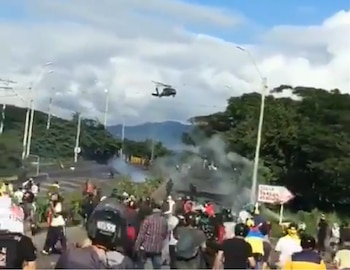 Enfrentamientos entre manifestantes y la