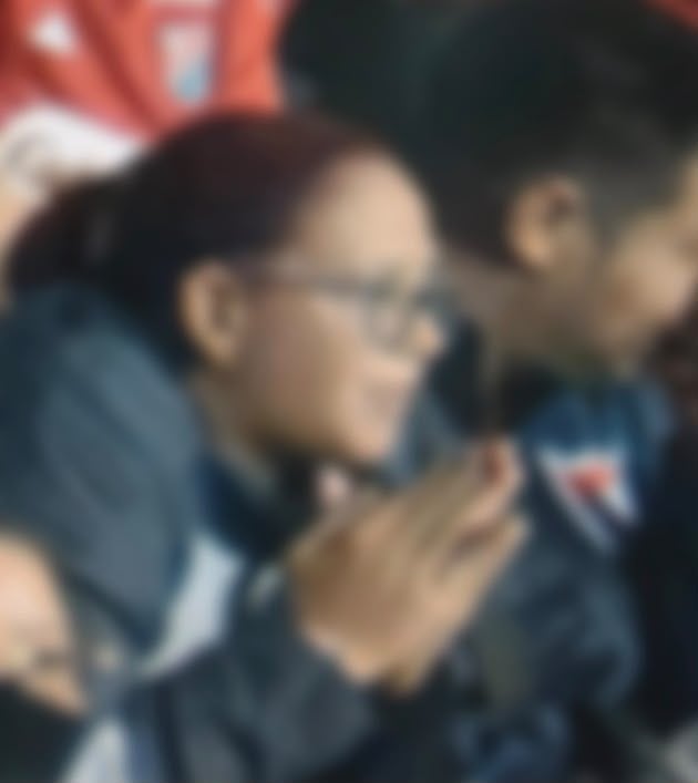 Esa es la foto, en difuminación, que publicó el Deportivo Independiente Medellín sobre la presunta agresora a Daniel Torres - crédito DIM