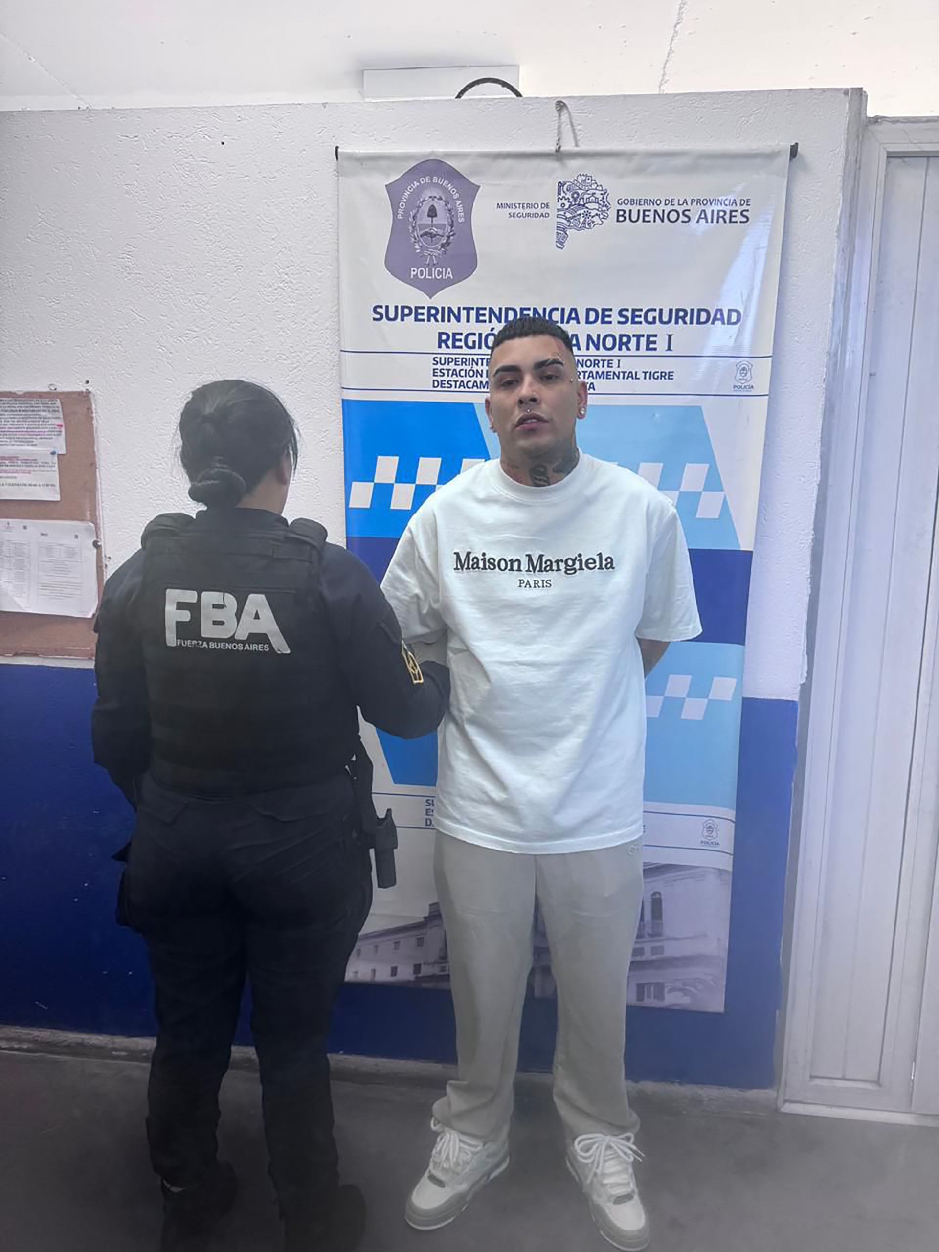 El cantante quedó detenido y será indagado este lunes