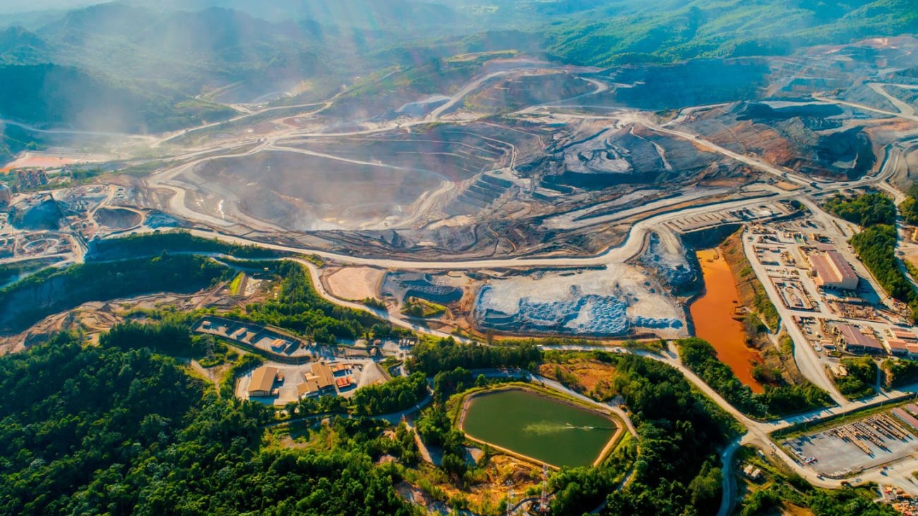 Minería de República Dominicana creció 17,9% en septiembre: oro, salarios dobles y una ley que busca modernizar el sector. (Foto archivo, cortesía Presidencia)