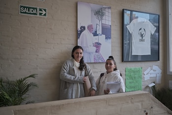 Las entusiastas alumnas posan al