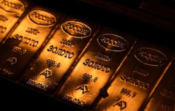 El oro es considerado como un activo de refugio de gran durabilidad (REUTERS/Alexander Manzyuk/Archivo)
