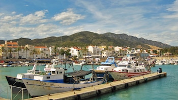 Ni Torrevieja ni Sitges: estos son los pueblos costeros más baratos para vivir en España