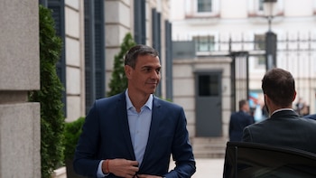 Pedro Sánchez, en el Día contra la LGTBIfobia: “España solo avanza cuando nadie tiene que esconder quién es”