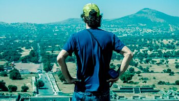 Gustavo en la Pirámide del