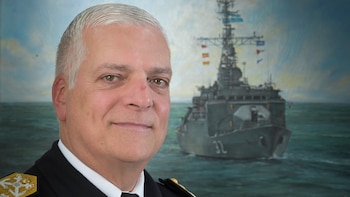 “No podemos pensar la Armada sin submarinos”: entrevista exclusiva con el jefe de la Armada, almirante Romay