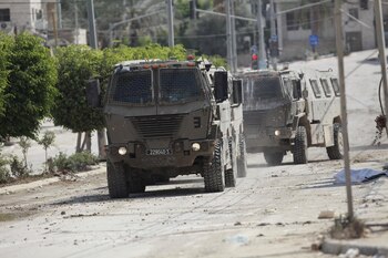 Israel ordena intensificar las operaciones militares en Cisjordania tras las explosiones cerca de Tel Aviv 1 5SRUBJGPTJB3VFL2O5BINCNWBY