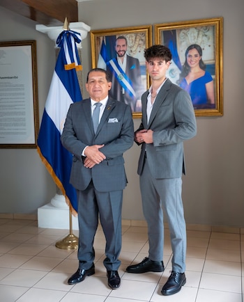La función se creó en septiembre de 2024, cuenta con recursos y personal asignados y abarca la atención a migrantes e inversionistas en materias económicas, culturales y educativas por el Ejecutivo (Foto cortesía)