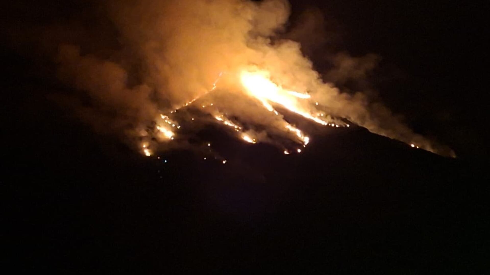 Incendio en el Parque Nacional Huascarán dejó varias hectáreas afectadas y fue controlado tras nueve horas de intensa intervención