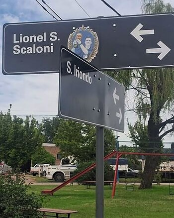 La calle que rinde homenaje