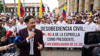 Iván Cepeda aseguró que Abelardo de la Espriella es "un embajador plenipotenciario" de Estados Unidos - crédito Imagen ilustrativa Infobae
