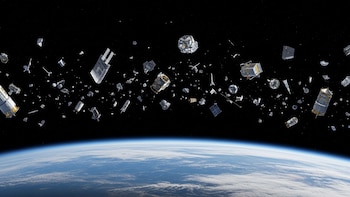 El 47% de lo que orbita la Tierra es basura espacial y ya amenaza el futuro de la exploración