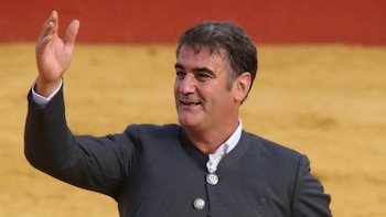 Jesulín de Ubrique, al margen de la guerra entre su hija Juls y Belén Esteban, desata pasiones en su vuelta a los ruedos
