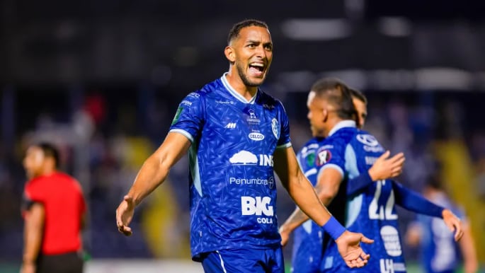 CS Cartaginés superó 1-0 a CD Olimpia con un gol de Alonso Hernández en la semifinal de ida del certamen regional. (Cortesía: Concacaf)