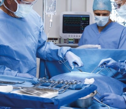 Los andamios impresos pueden incorporar antibióticos locales que disminuyen infecciones posoperatorias y reducen el uso sistémico (La Firme)