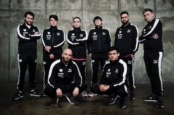 El equipo del Kun se