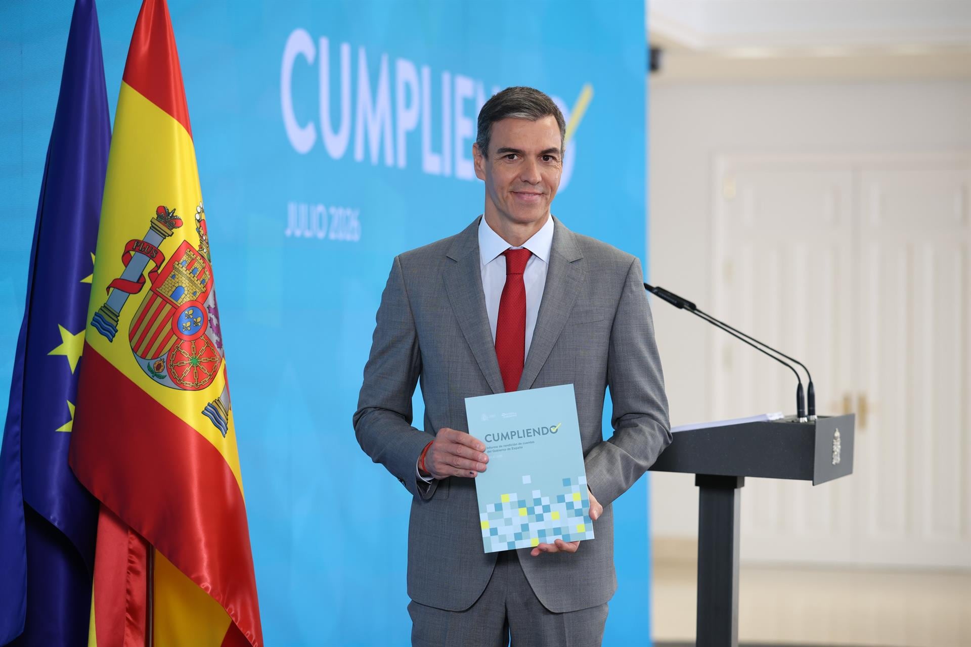 Pedro Sánchez presume de la buena marcha de la economía tras una “década de recortes” del PP y carga contra el “negacionismo climático”
