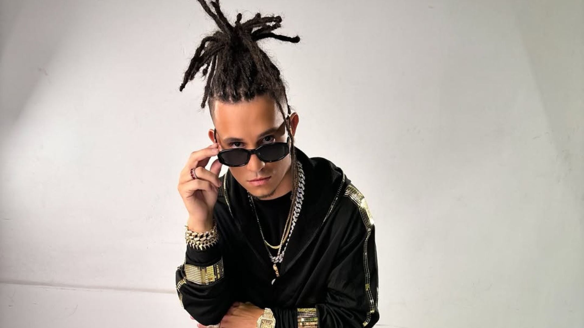 El imitador de Ozuna denunció haber sido víctima de amenazas y retención ilegal tras una reunión en Medellín. - crédito @yomellamoozunaoficial/Instagram