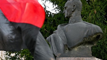 Polonia critica un nuevo reconocimiento ucraniano al ultranacionalista UPA, acusado de matanzas