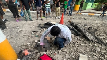 El Salvador: Vehículo pesado atropella a varias personas y causa la muerte de cinco en autopista a Comalapa