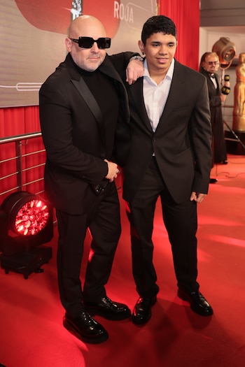 Muscari posó junto a su