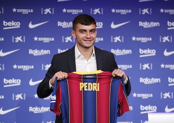 Pedri, de 17 años, fue