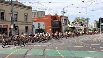 "Tan desnudo como te atrevas"