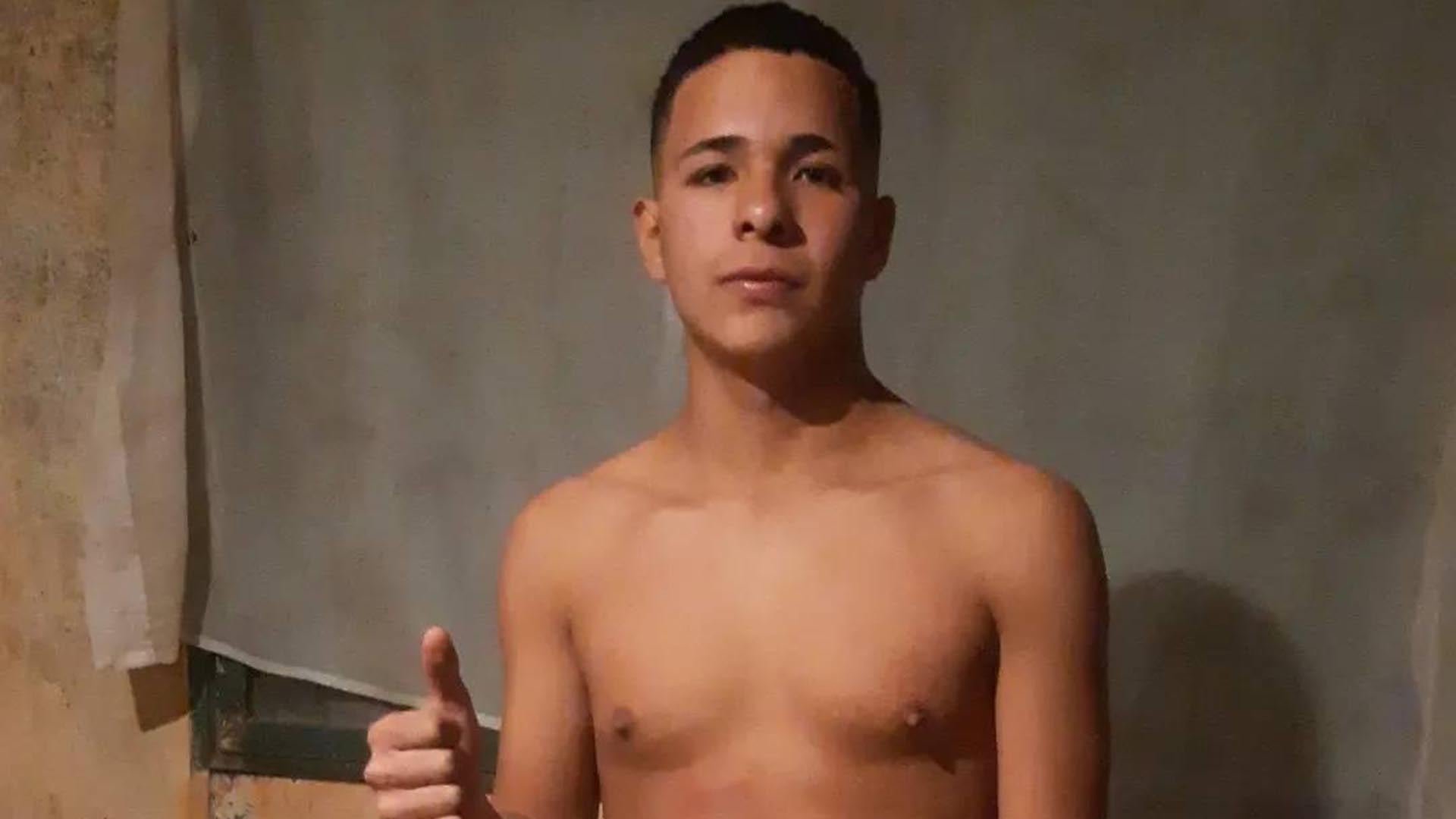 Imagen del joven Braian Tomás Cabrera, de 18 años, quien fue fatalmente baleado durante los carnavales de Mercedes.