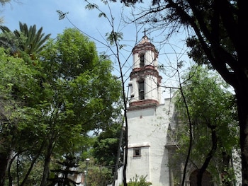 Algunas de las iglesias de