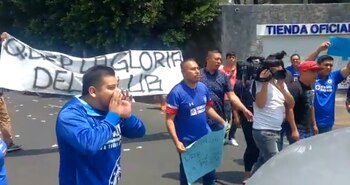 Afición de Cruz Azul enfrentó