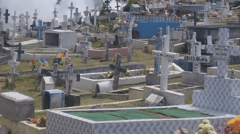 Algunas cruces resistieron el embate del sismo que impactó a Panamá. (Municipio)
