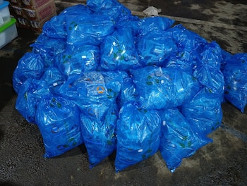 La Coordinadora Nacional para la Reducción de Desastres informó que la entrega alcanzó a 78 hogares en La Chorriera y Bella Vista, con kits de cocina, Incaparina y suministros básicos para recuperación (Foto cortesía CONRED)