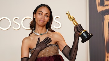 Zoe Saldaña hace historia y