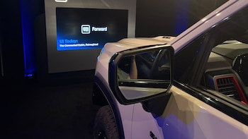Autos que manejan solos y pueden hacer mandados: las tecnologías que General Motors prepara para los próximos años
