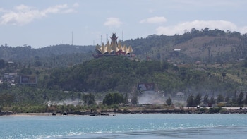 El rincón del mundo donde volcanes, dragones y templos conviven en islas distintas