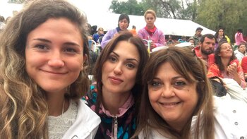 Tamara junto a su hermana