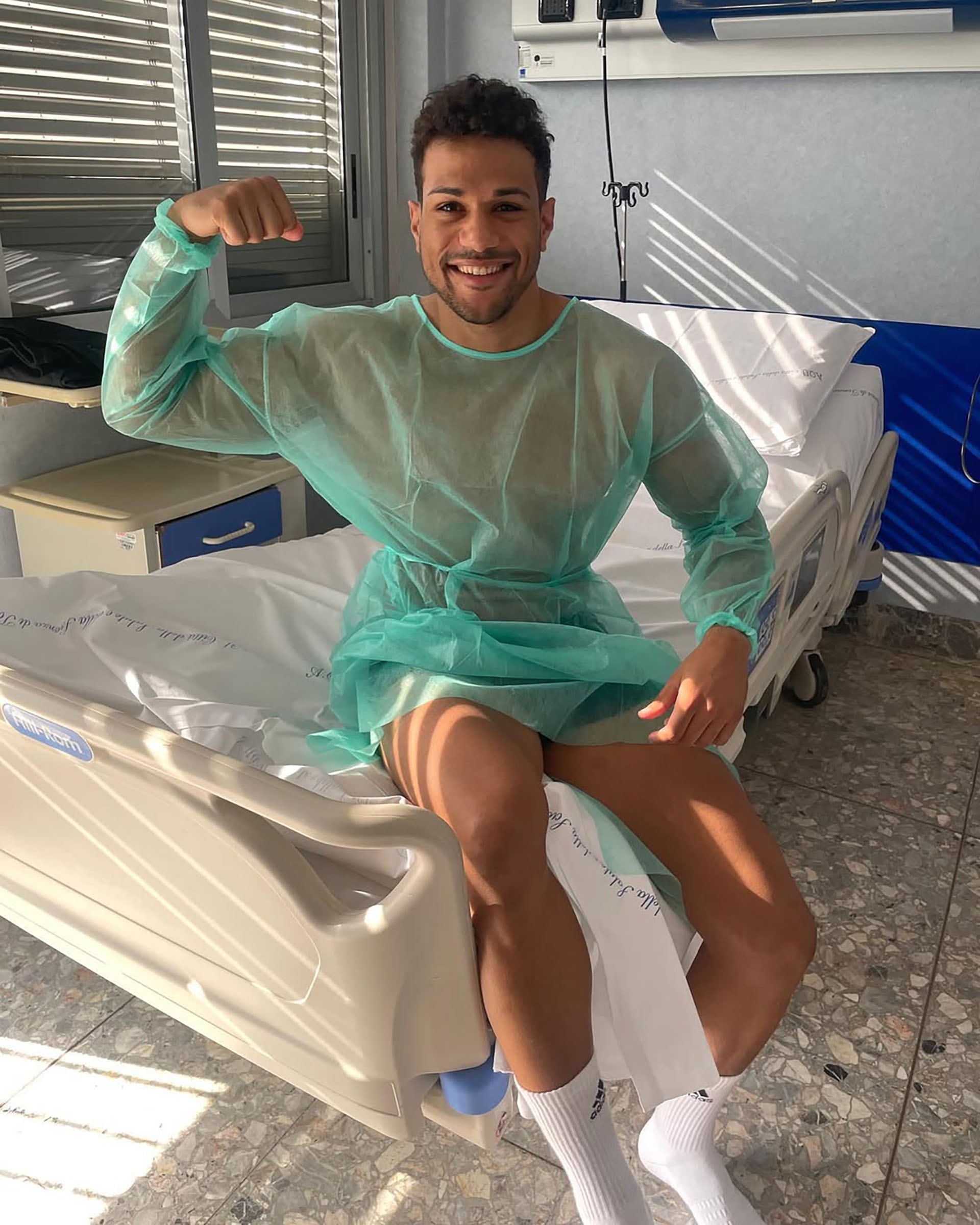 El influencer italiano Alessandro Antonicelli falleció a los 26 años tras una dura batalla contra un cáncer óseo raro y agresivo (@pettor_ale)