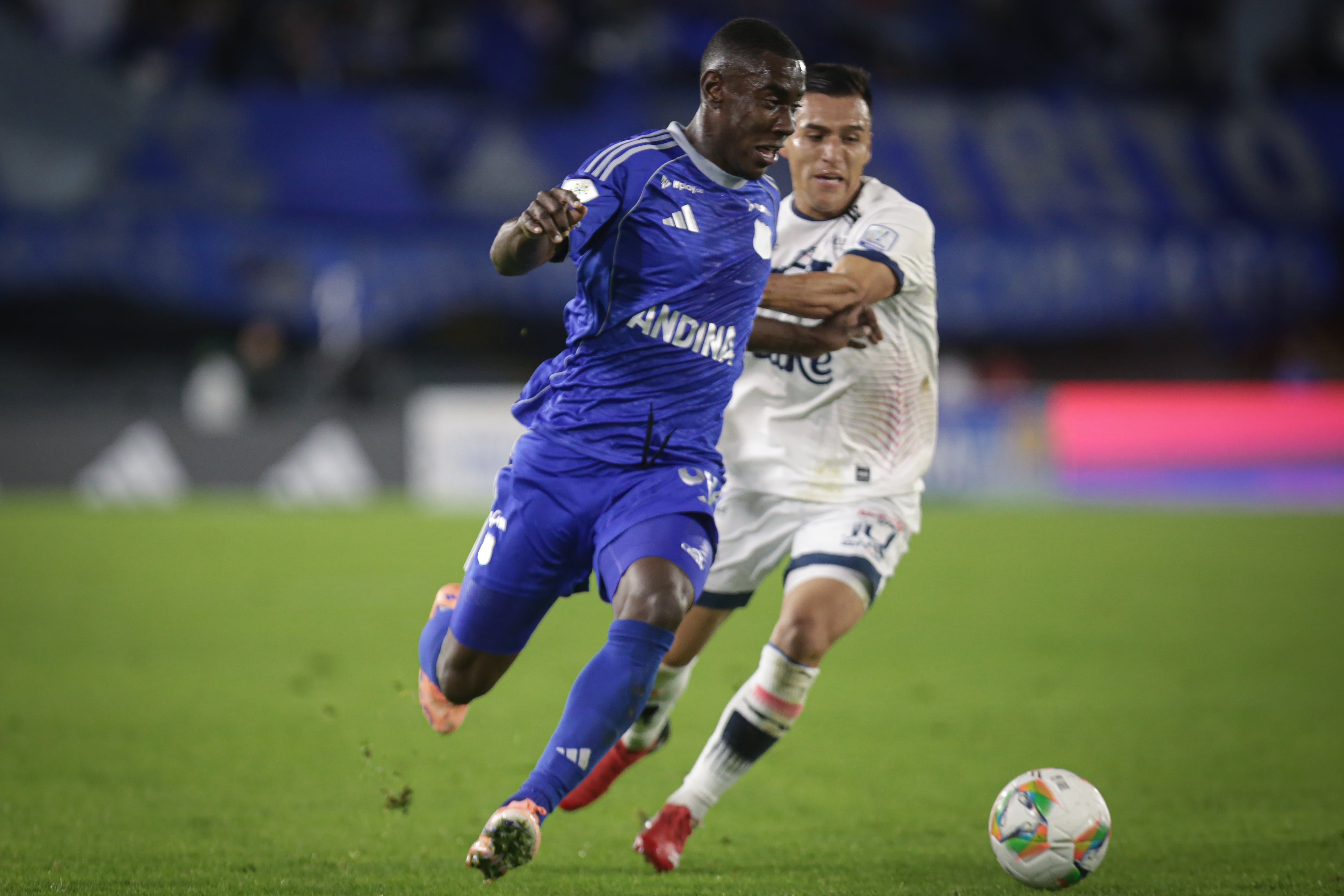 Sebastián del Castillo fue uno de los jugadores conmovidos por el homenaje al fallecido Santiago Castrillón en Millonarios - crédito Colprensa