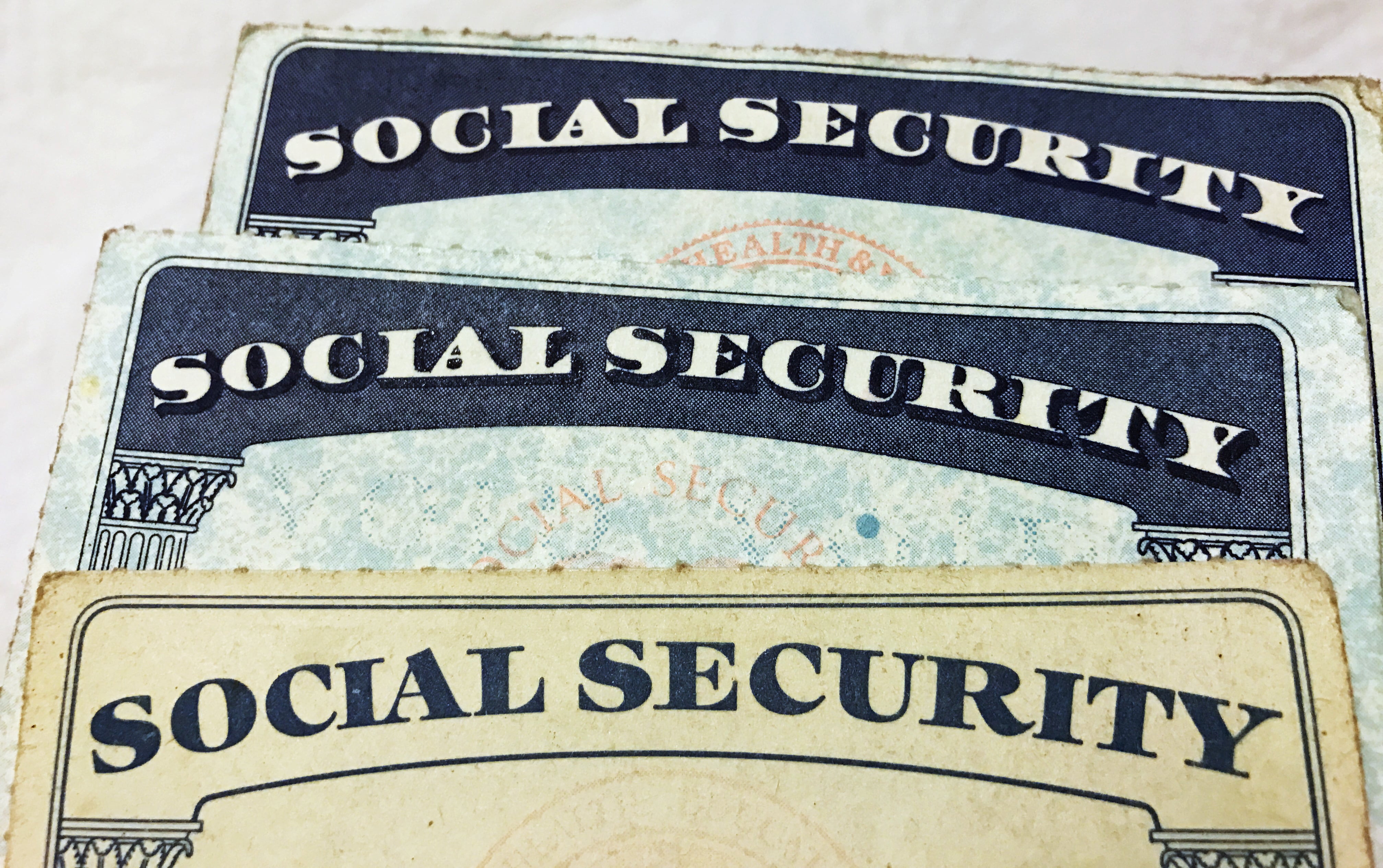 La tarjeta del Seguro Social mantendrá el formato estándar y solo sumará el logotipo Freedom 250 en tinta negra (REUTERS/Hyungwon Kang).