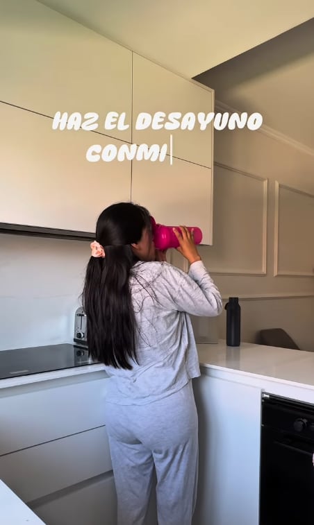 Asraf Beno e Isa Pantoja en su casa en El puerto de santamaría (INSTAGRAM).