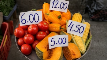 Aumentan los precios de alimentos básicos en Lima: bloqueos y clima presionan la canasta familiar y afectan los bolsillos de todos los peruanos
