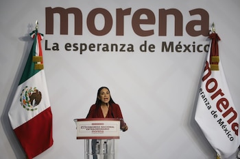 CIUDAD DE MÉXICO, 03MAYO2026.- Ariadna Montiel, durante su primer discurso como nueva dirigente nacional de Morena, luego de ser elegida dentro de la sesión extraordinaria del Consejo Nacional de Morena. FOTO: DANIEL AUGUSTO/ CUARTOSCURO.COM
