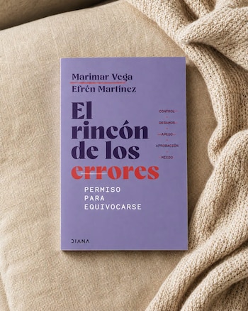 El libro quiere ser un espejo en en el cual mirarse para reconocer tu vulnerabilidad.