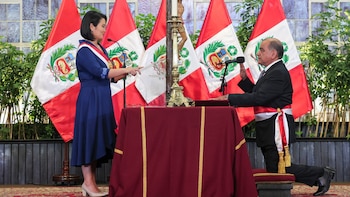 César Astudillo, exjefe del Comando Conjunto de las Fuerzas Armadas, jura como ministro del Interior del gobierno de Keiko Fujimori. (Foto: Presidencia de la República)