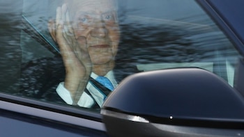 Don Juan Carlos llega a Sanxenxo para disfrutar de nuevo de las regatas