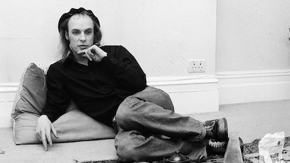 Brian Eno, el “extraño joven rubio” deslumbrado por John Cage 
