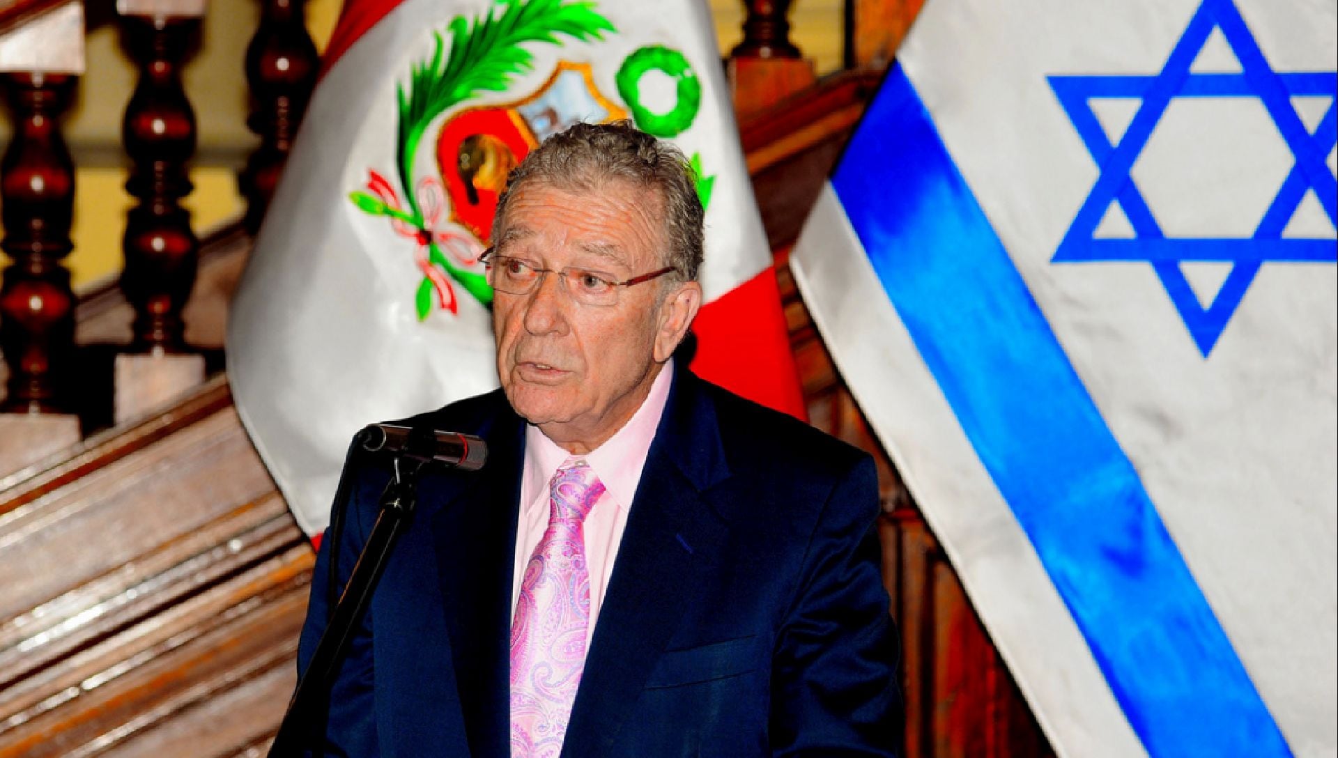 Desde sus orígenes en Chongoyape, Waisman forjó una trayectoria que combinó industria y servicio público, hasta convertirse en vicepresidente del Perú. (Congreso de la República del Perú)