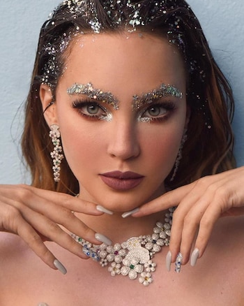 Belinda presumió un rostro "escarchado"